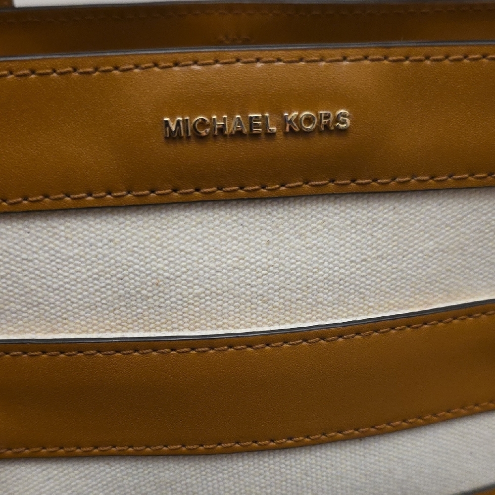 Michael Kors Tan and Cream Women's Bag - Picture 6 of 13